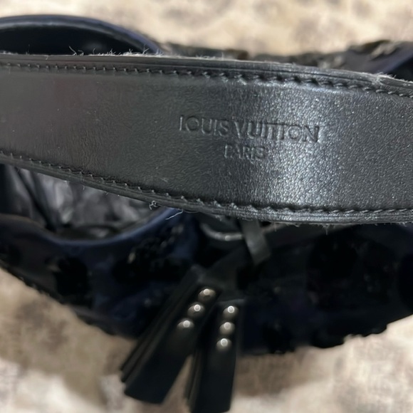 Louis Vuitton Navy Sequin Graffiti Bucket Bag - Picture 7 of 16